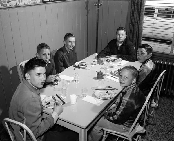 Breakfast at Felly's
